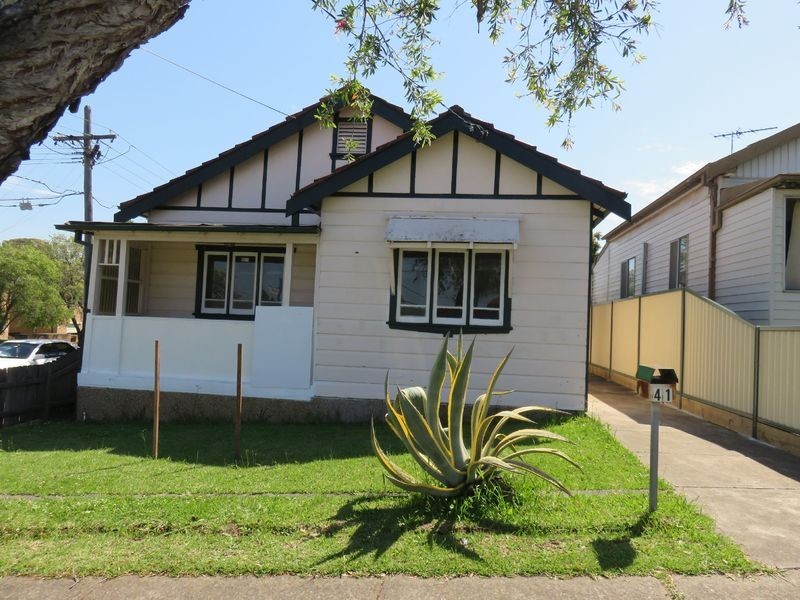 41 Legge Street, Roselands NSW 2196