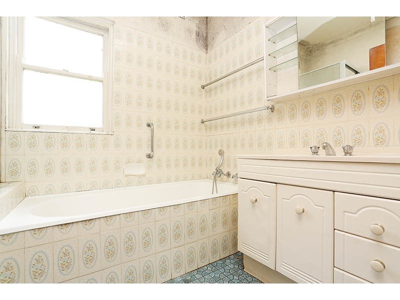 32 Macquarie Street, Greenacre NSW 2190