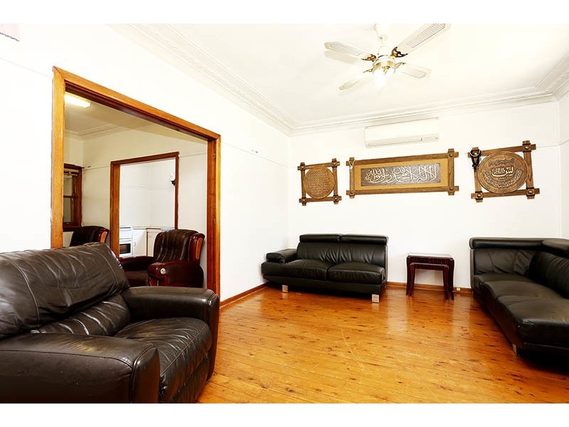 8 Thornton Avenue, Bass Hill NSW 2197