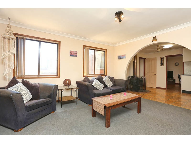 35 Donington Avenue, Georges Hall NSW 2198