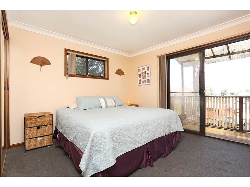 35 Donington Avenue, Georges Hall NSW 2198
