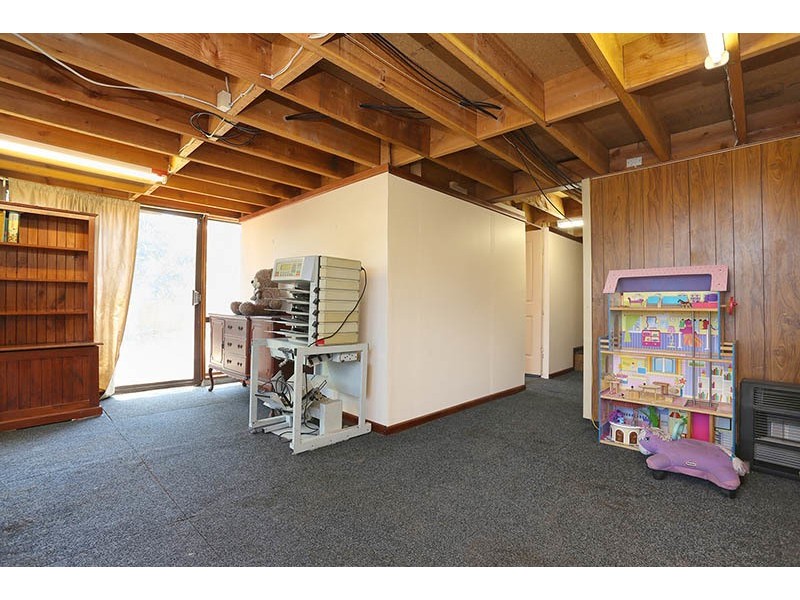 35 Donington Avenue, Georges Hall NSW 2198