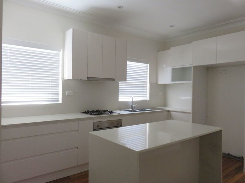 9 Seaman Avenue, Fairfield East NSW 2165