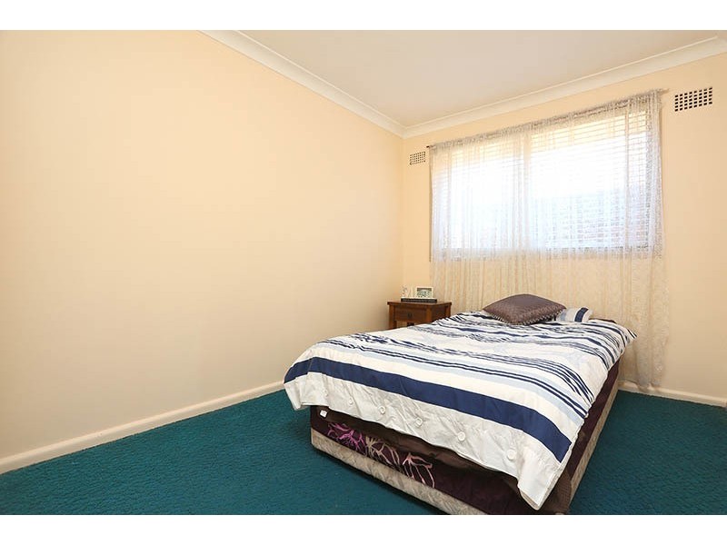 35 Donington Avenue, Georges Hall NSW 2198