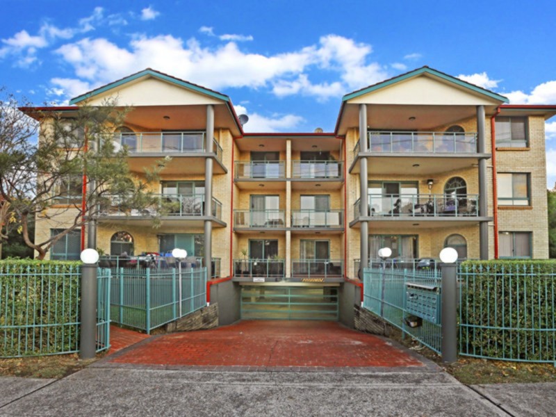 26/40-44 Chertsey Avenue, Bankstown NSW 2200