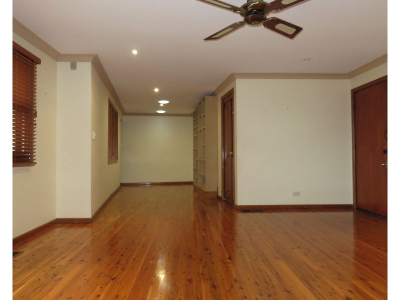 4 Yeran Street, Sylvania NSW 2224