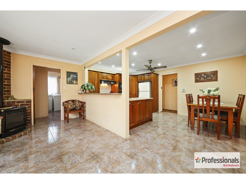 8 Eric Avenue, Bass Hill NSW 2197