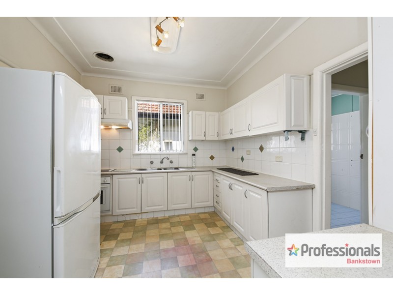 4 Fifth Avenue, Condell Park NSW 2200