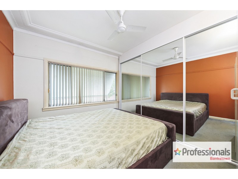 4 Fifth Avenue, Condell Park NSW 2200