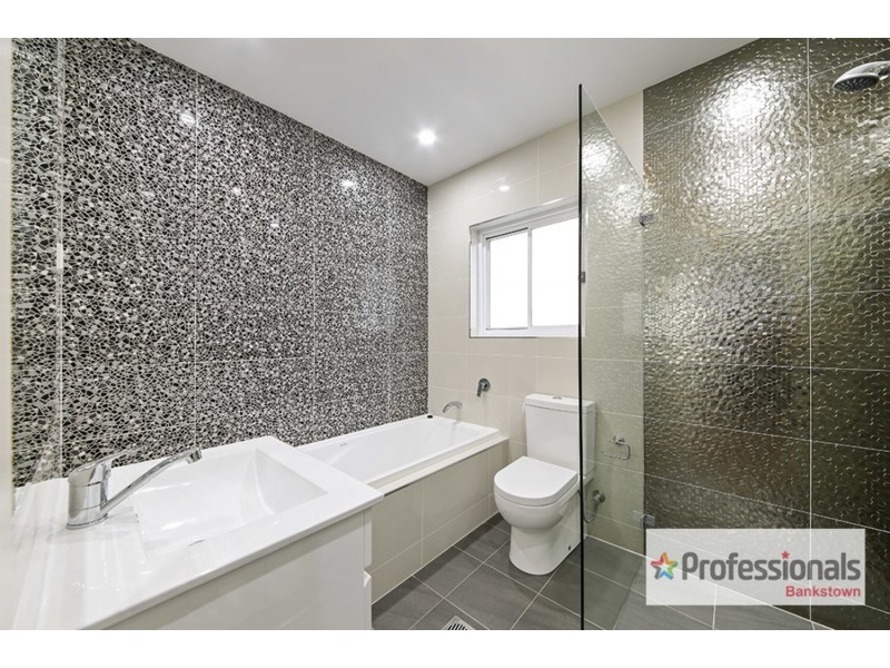 2B Ellis Street, Condell Park NSW 2200