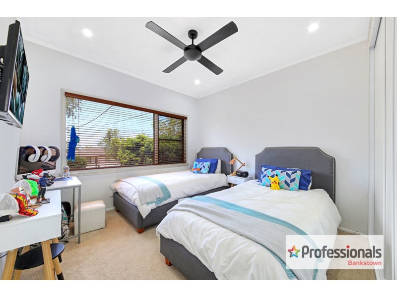 20 Sturt Avenue, Georges Hall NSW 2198