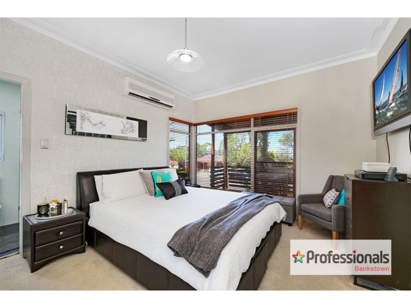 20 Sturt Avenue, Georges Hall NSW 2198