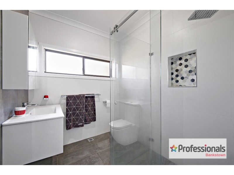 4 Ogmore Court, Bankstown NSW 2200