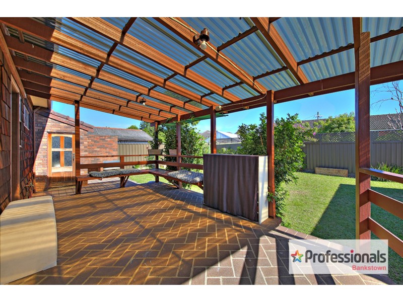 4 Ogmore Court, Bankstown NSW 2200