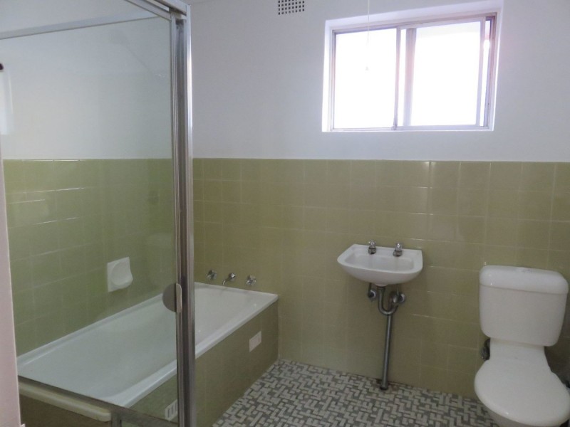 3/12 Broadway, Punchbowl NSW 2196