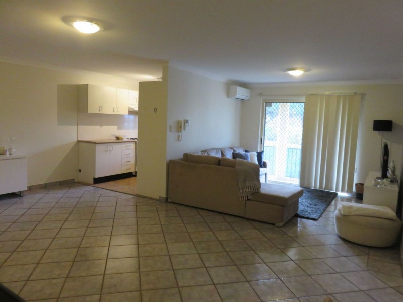 2/142 Meredith Street, Bankstown NSW 2200