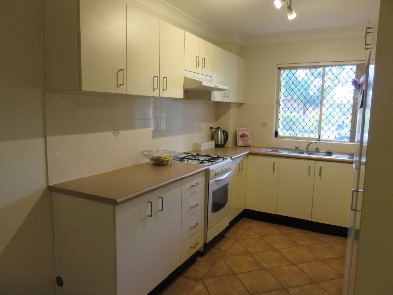 2/142 Meredith Street, Bankstown NSW 2200