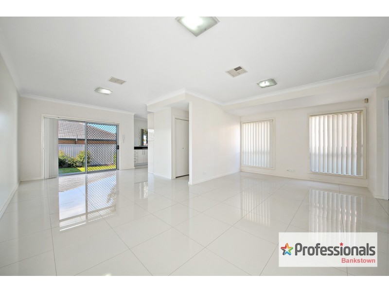 2/48-50 Taylor Street, Condell Park NSW 2200