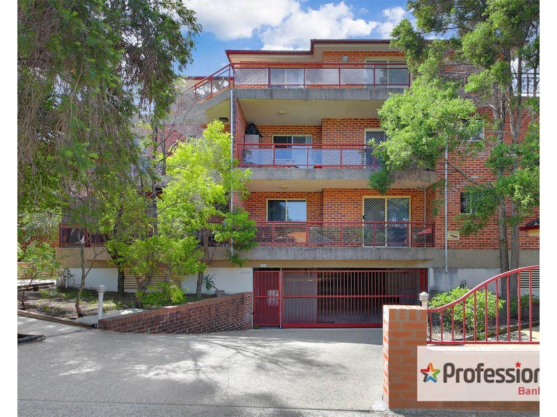 8/4-6 De Witt Street, Bankstown NSW 2200