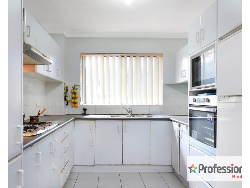 8/4-6 De Witt Street, Bankstown NSW 2200