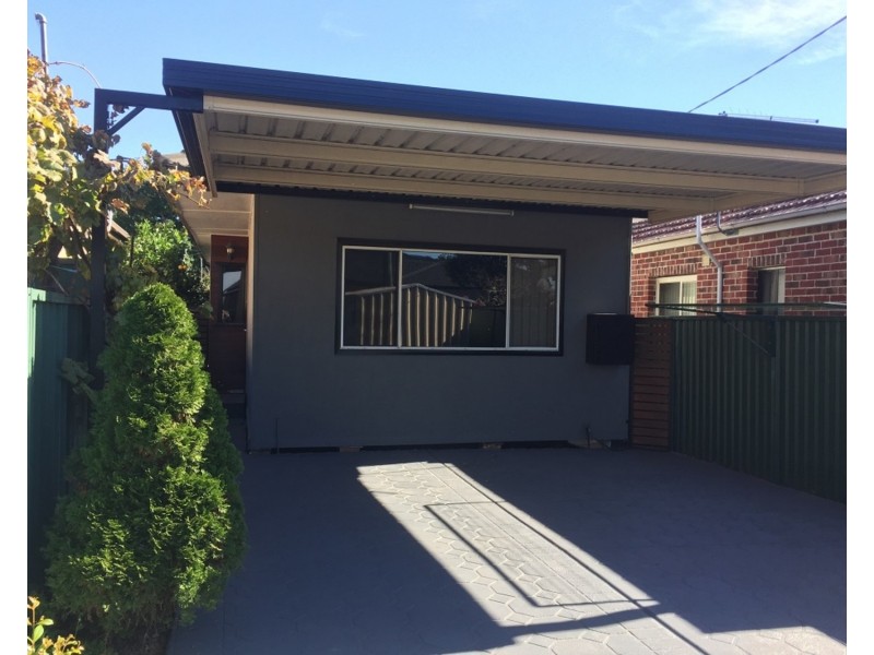 2E Hillcrest Avenue, Greenacre NSW 2190
