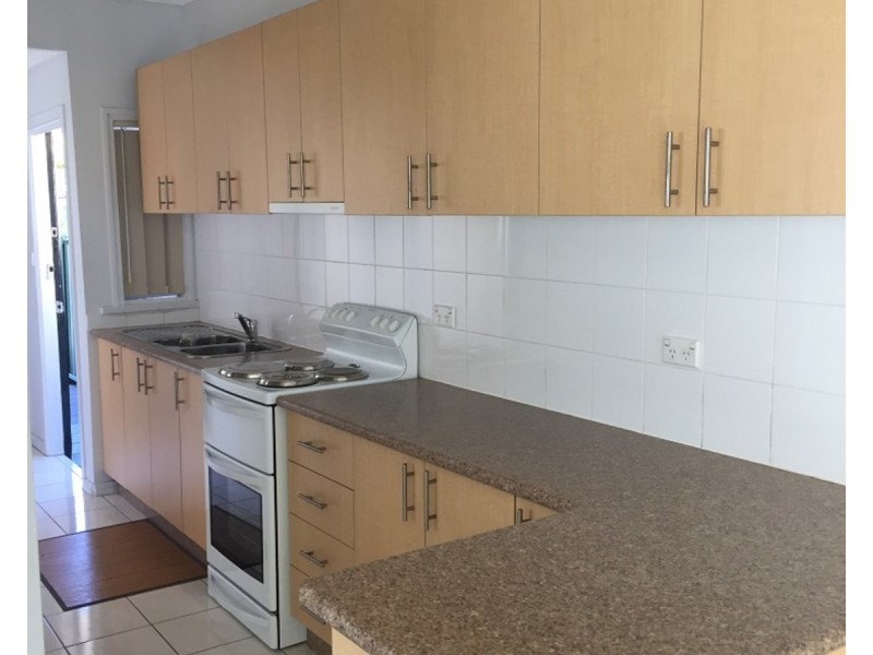 2E Hillcrest Avenue, Greenacre NSW 2190