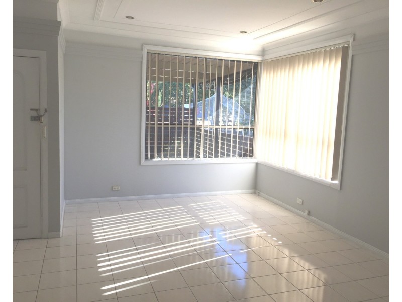 2E Hillcrest Avenue, Greenacre NSW 2190