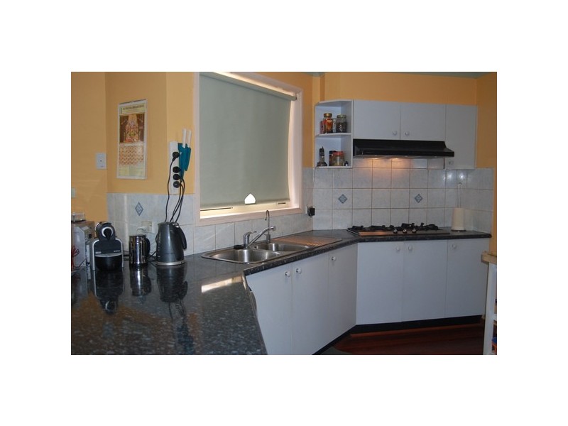 19 Kinchega Court, Wattle Grove NSW 2173