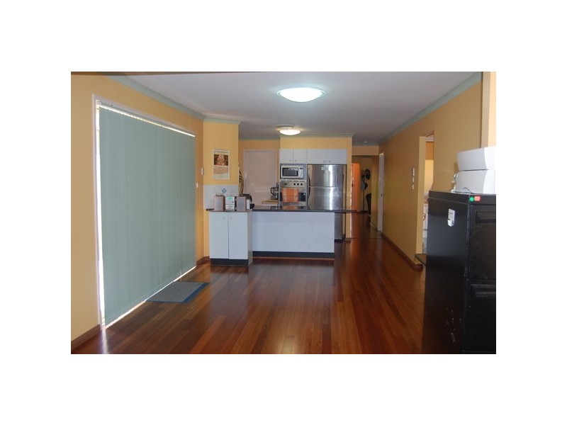 19 Kinchega Court, Wattle Grove NSW 2173