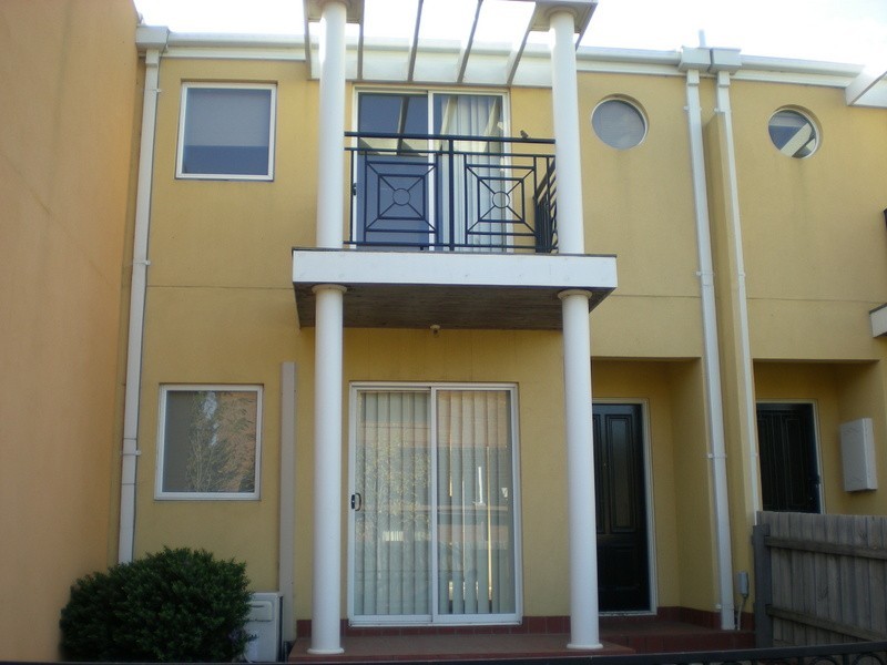 84 Rimcross Drive, Keilor East VIC 3033