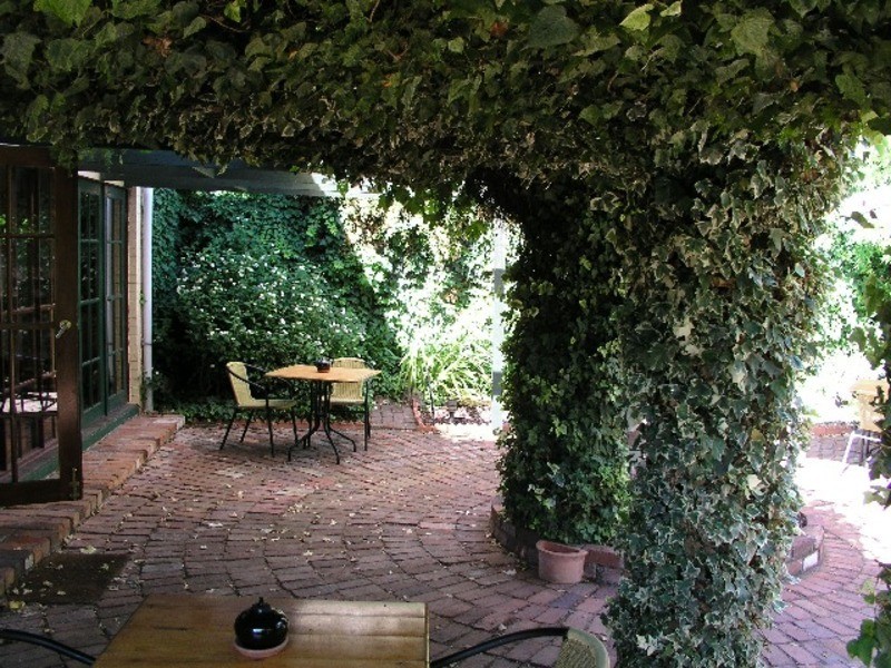 14 Clifton Street, Euroa VIC 3666