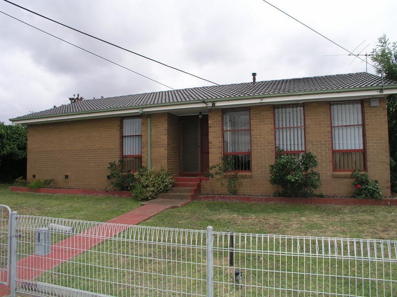 16 Kermeen Street, Sunshine West VIC 3020