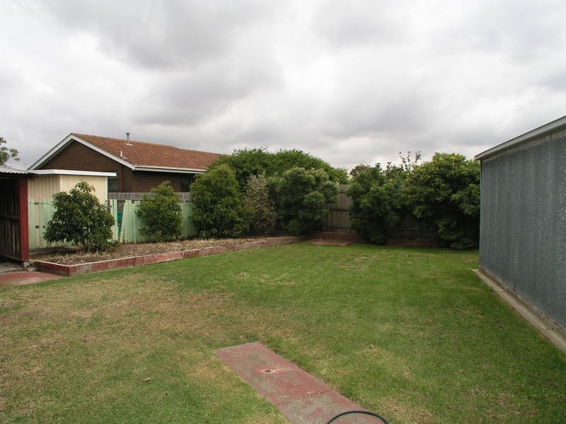 16 Kermeen Street, Sunshine West VIC 3020