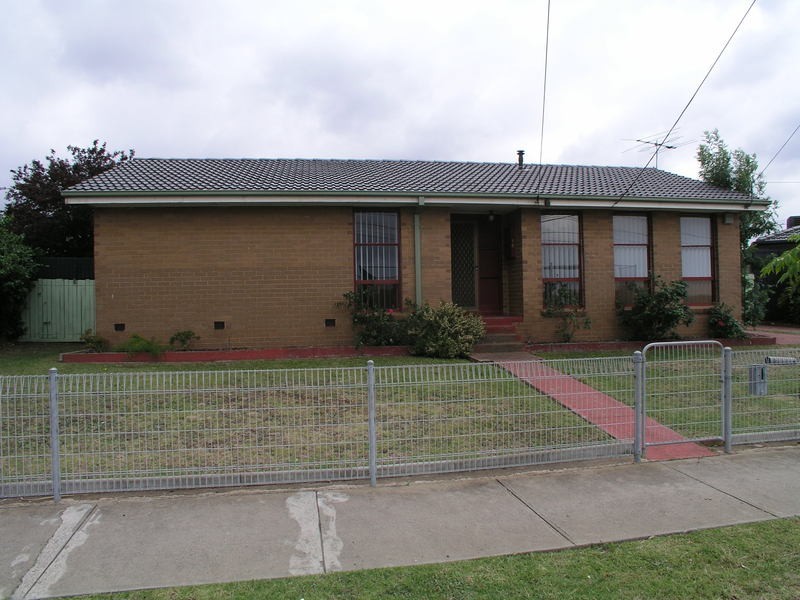 16 Kermeen Street, Sunshine West VIC 3020