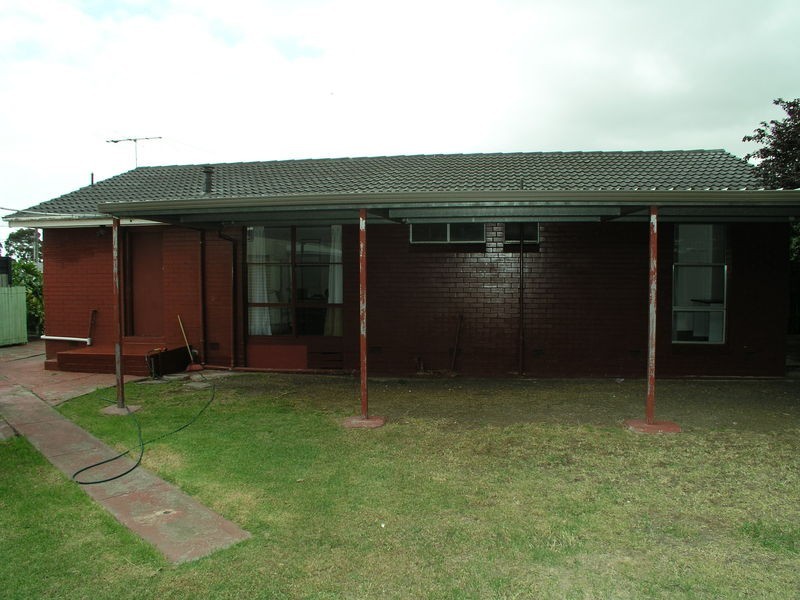16 Kermeen Street, Sunshine West VIC 3020