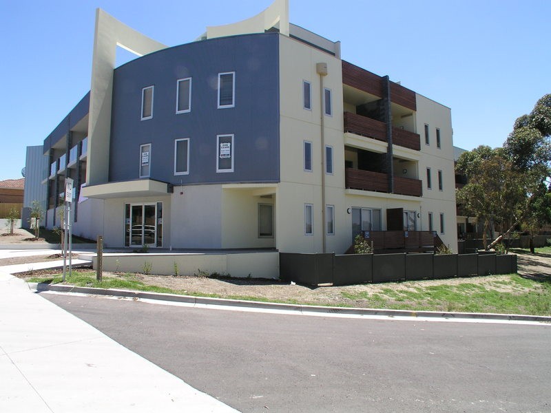 30/14 Bell Street, Coburg VIC 3058