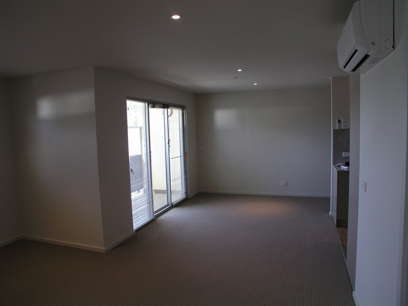 30/14 Bell Street, Coburg VIC 3058