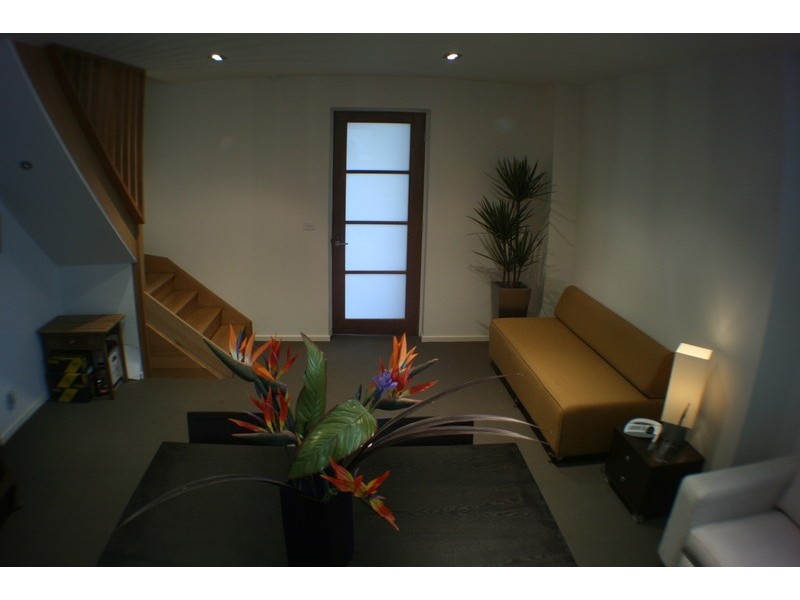 1/21 Ascot Vale Road, Flemington VIC 3031