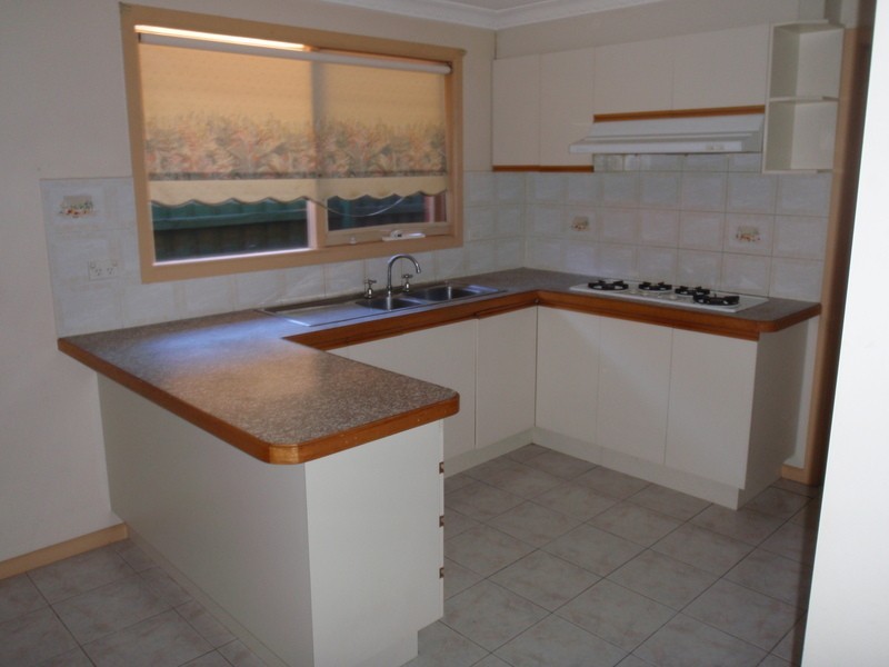 1 Collins Close, Keilor East VIC 3033