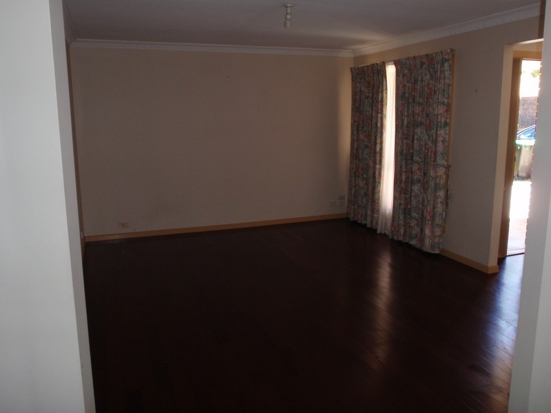 1 Collins Close, Keilor East VIC 3033