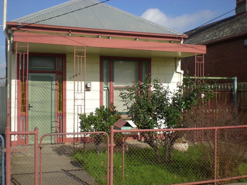 87 St Leonards Road, Ascot Vale VIC 3032