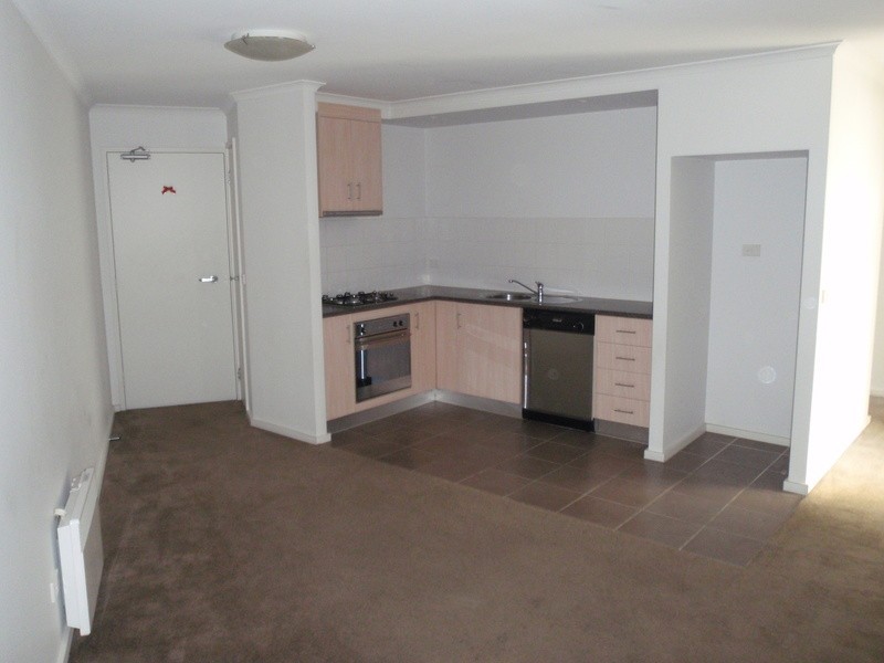 2/203 Nicholson Street, Coburg VIC 3058
