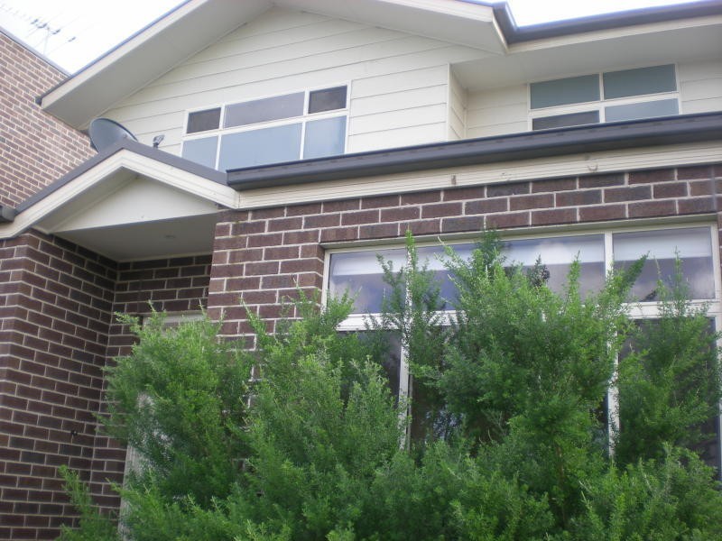 2/1 Kilburn Street, Strathmore VIC 3041