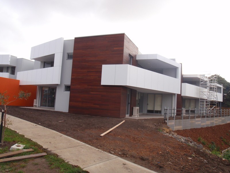 14/2 Eucalyptus Drive, Maidstone VIC 3012