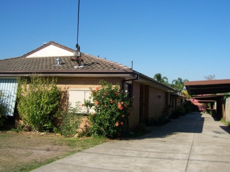 2/16 Schofield Street, Essendon VIC 3040