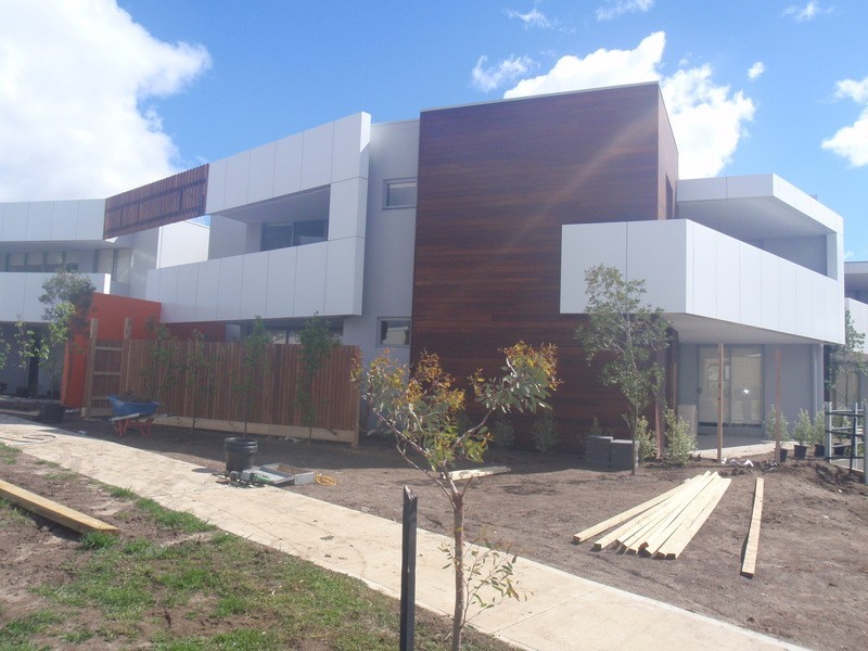 8/2 Eucalyptus Drive, Maidstone VIC 3012