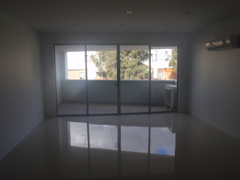 8/2 Eucalyptus Drive, Maidstone VIC 3012