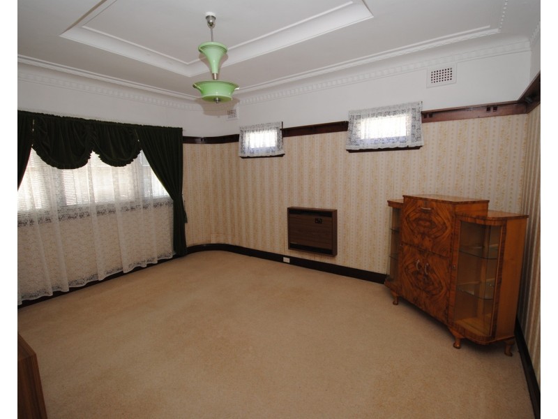 16 Sandford Avenue, Lithgow NSW 2790