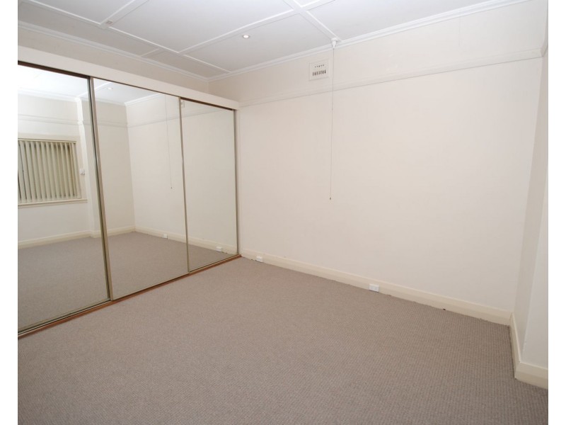 37 Read Avenue, Lithgow NSW 2790