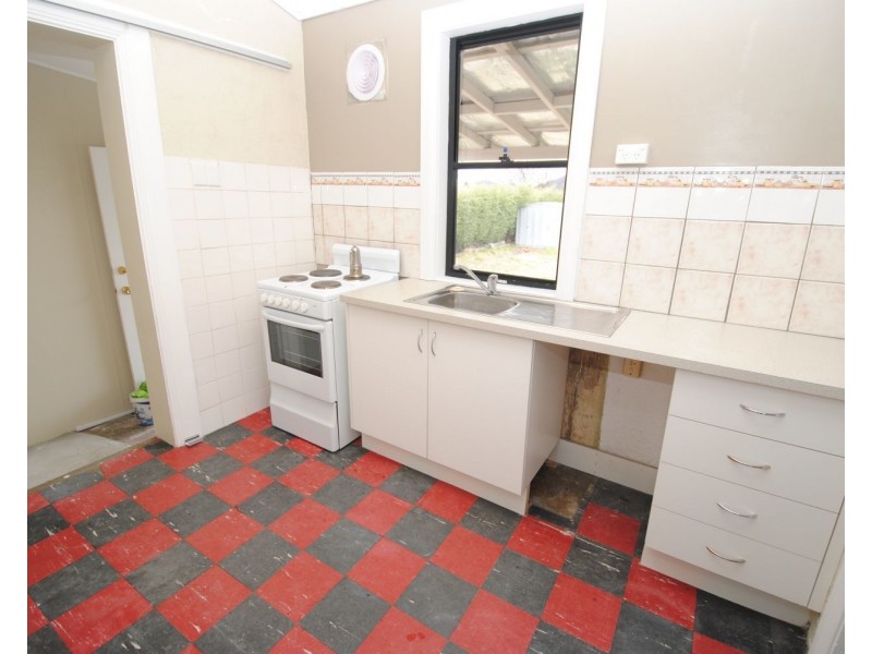 15 Suvla Street, Lithgow NSW 2790